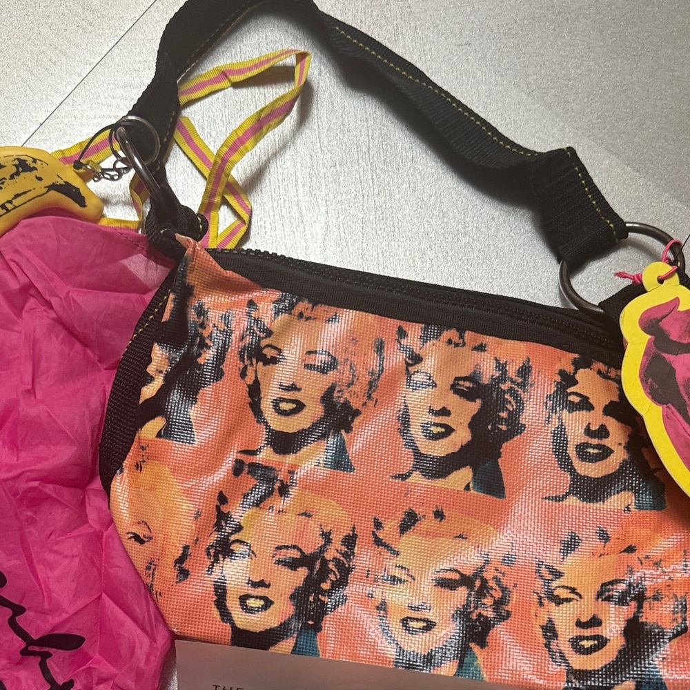 Andy Warhol & Loop NYC Marilyn Monroe Bag - Picture 13 of 14